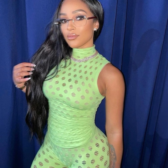 Maisie Wilen 2 Piece Nylon/Lycra FishNet Outfit😻😻😻😻😻😻😻😻 - Picture 13 of 16